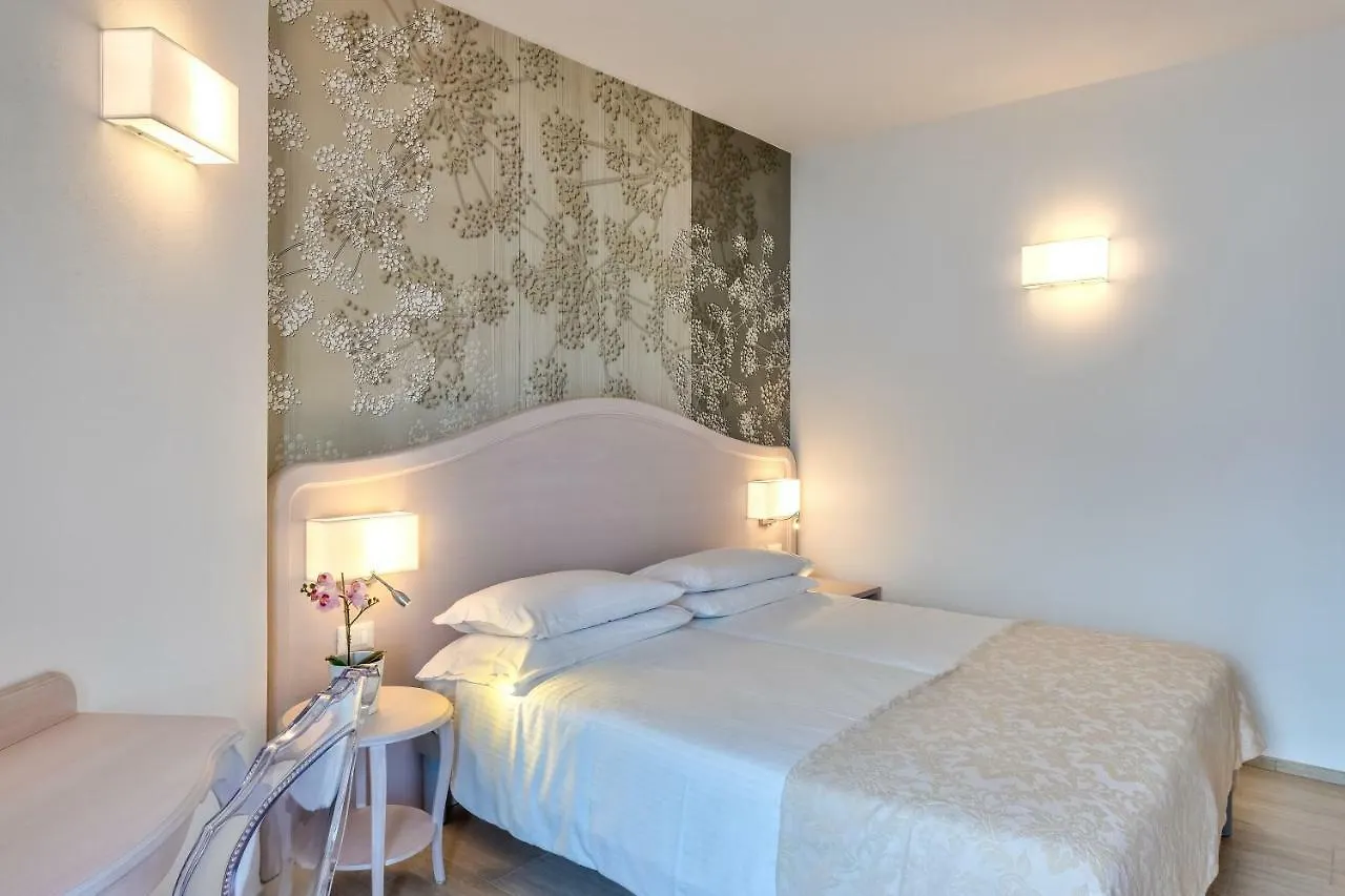 Hotel Riviera Panoramic Green Resort Limone sul Garda 3*,  Italy