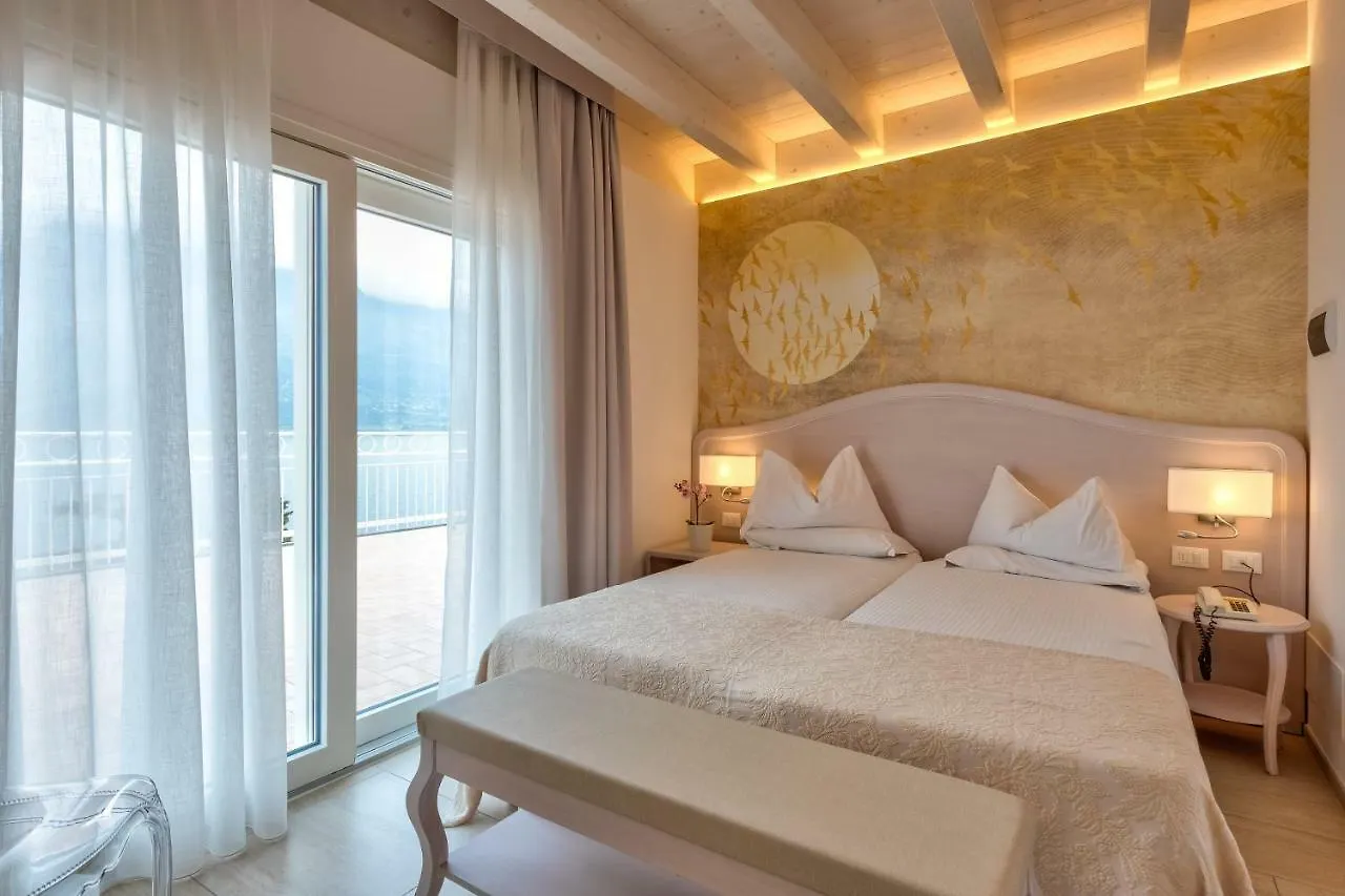 Hotel Riviera Panoramic Green Resort Limone sul Garda 3*,  Italy