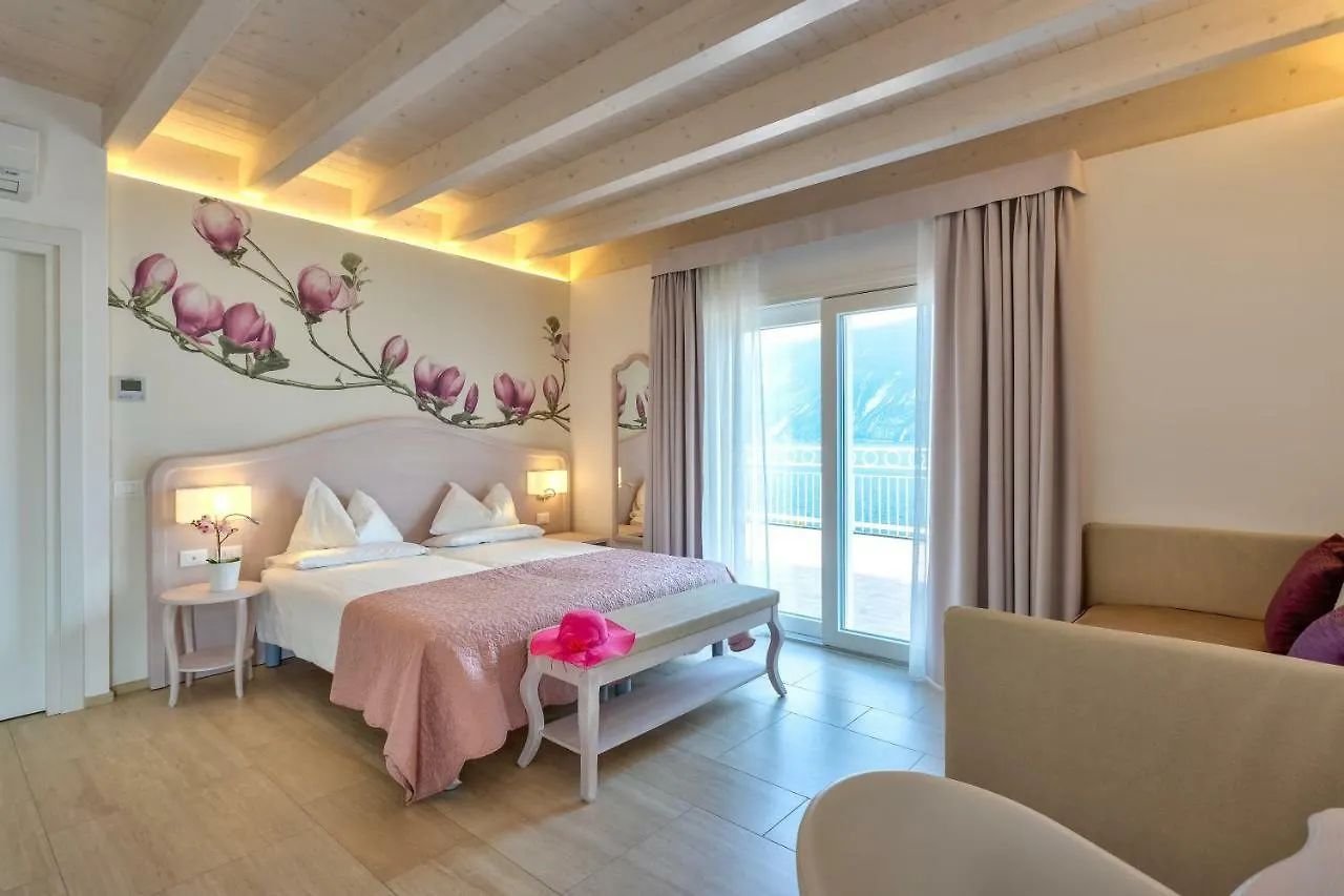 Hotel Riviera Panoramic Green Resort Limone sul Garda 3*,